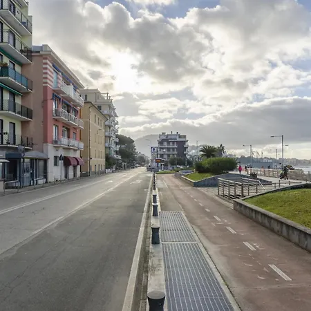 Altido Seafront In Sestri Levante
